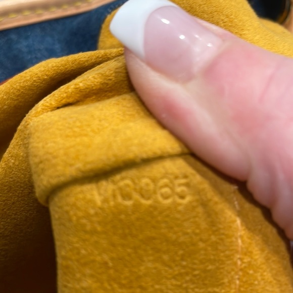 AUTHENTIC Louis Vuitton Pleaty denim bag. I purchased this bag in 2005. - Picture 15 of 17